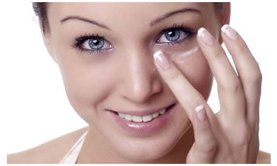 Cara yang Efektif dalam Menggunakan Eye Cream