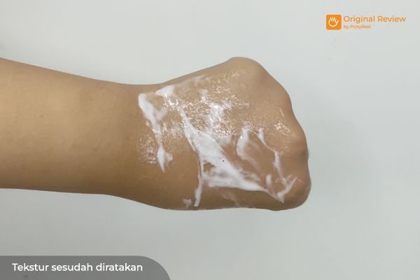 COSRX Low pH Good Morning Gel Cleanser - Texture (After)