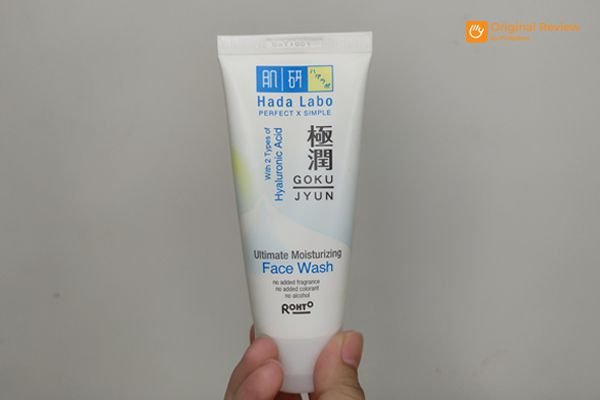 HadaLabo Gokujyun Face Wash - Display 1